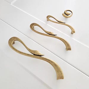 Vintage Drawer Pulls 3-3/4" 5" 6" Antique Brass Cabinet Pulls Handle Drawer Aged Brass Hardware Victorian Knobs, Shabby Chic Dresser Pull