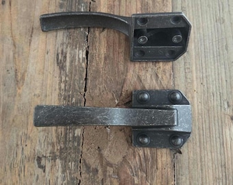 Tirador de gabinete de hierro negro vintage: manija rústica para puerta de granero de granja