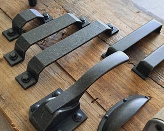 Tiradores rústicos de hierro negro para gabinetes: herrajes de granja vintage italianos