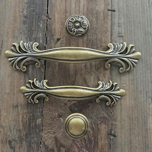 Rustic Antique Brass Acanthus Drawer Pull & Knob | French Country Victorian