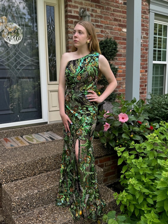 Green Sequinned floral print Lace maxi dress.