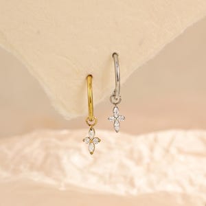 Minimalist Titanium Steel Clover Huggie Earrings, Hypoallergenic Flower Hoops for Sensitive Ears