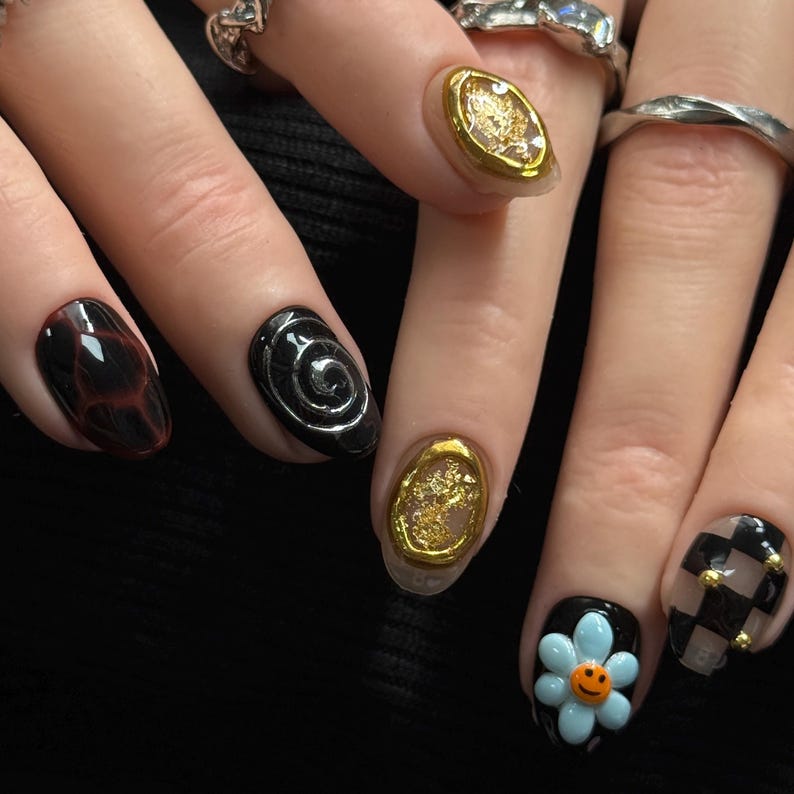 3D Flower G-Dragon Kpop Short Press On Nails, Handmade Gel Medium Round Nails, Kpop Gift, GD Nails, Kpop Nails image 4