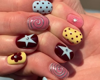 Super Kurze Sommernägel, Kurze Squoval Press On Nails, Sommer Kurze Nägel, Kurze Musternägel, Bunte Nägel, Sehr Kurze Nägel, Y2K Nagel