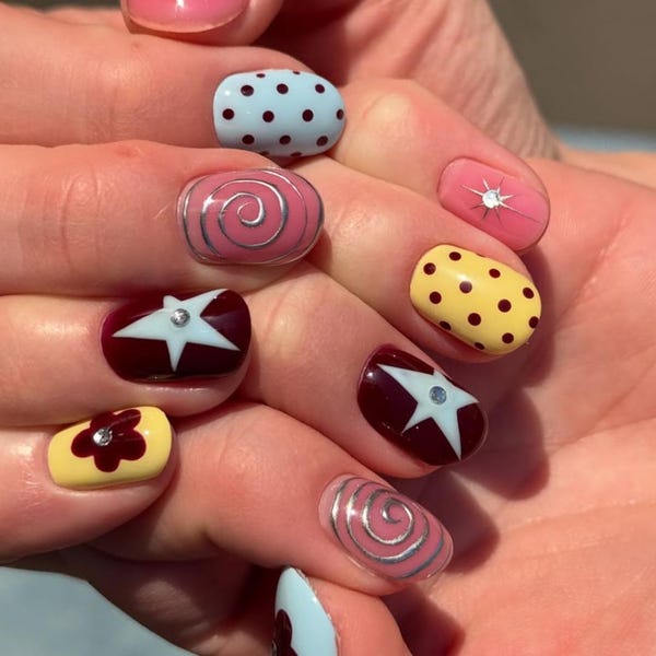 Super Short Summer Nails, Short Squoval Press On Nails, Summer Short Nails, Short Pattern Nails, Colourful Nails, Very Short Nails, Y2K Nail