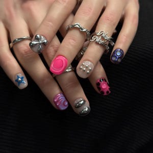 Custom Colourful Liquid Metal Geometric Chrome Press-On Nails, Extra Short Square Gel Nail Set image 2