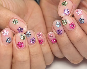 Kurze Juwel Blumennägel, extra kurze runde Press-On-Nägel, Sommer Kurze Nägel, Kurze 3D-Nägel, Hochzeitsnägel, Sehr Kurze Nägel