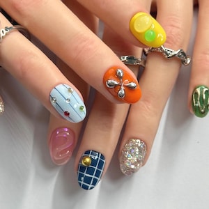 Ongles chromés courts et colorés personnalisés, faux ongles ronds extra courts faits main, ongles en gel faits main, ongles super courts, ongles courts