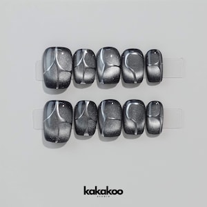 Schwarze Katzenauge Press-On Nägel: Handgefertigte Kurze Gelnägel