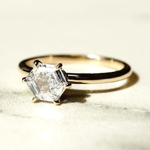 Hexagon 1.50ct Lab Grown Diamond Engagement Ring, D-E-F Color, VVS-VS Clarity-IGI Certified