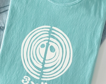 Happy Smile face T-Shirt | Retro Fun Minimal Graphic Tee