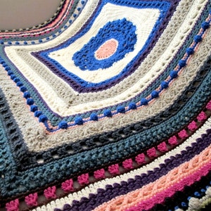 Crocheted Granny Square Blanket. Wool. Afghan. image 4