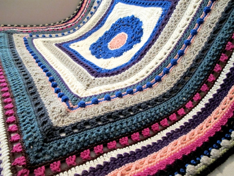 Crocheted Granny Square Blanket. Wool. Afghan. image 4