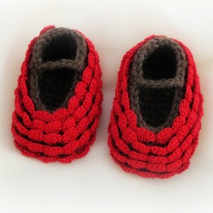 3-6 Months Baby Booties. Red. Ruffled. image 2