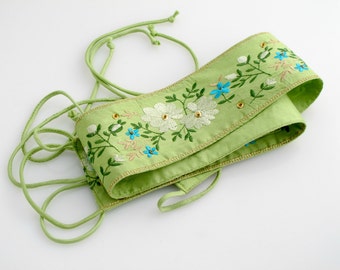 Embroidered Flower Fabric Trim. Beaded. Green.
