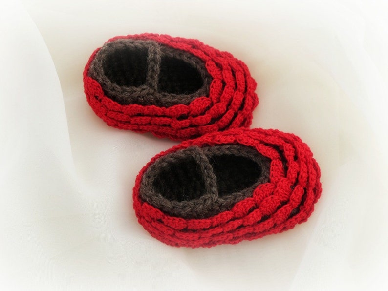 3-6 Months Baby Booties. Red. Ruffled. image 4