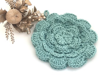 Crocheted Flower Pot Holder. Rose Petal Pot Holder. Cotton Hotpad. Casserole Hot Pad. Floral Trivet. Green. Aqua. Vintage.