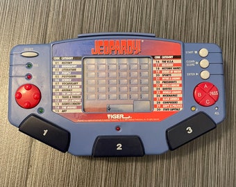Vintage 1993 90s Tiger Electronics Magnifier & Light Clip on Works