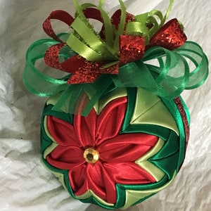 Quilted Star Christmas Ornament - Handmade Ornament - Poinsettia Ornament - Hostess Gift, Teacher Gift, Christmas Gift, Vintage Christmas