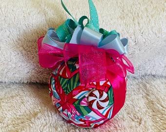 Quilted Star Christmas Ornament - Candy Cane Christmas Ornament - Hostess Gift - Stocking Stuffer - Teacher Gift - Ornament Exchange