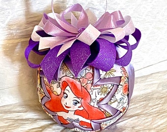 Ariel Christmas Ornament - Princess Christmas Ornament - Cadeau d’enseignant - Ornement de Noël - Ornement de conte de fées - Petite Sirène