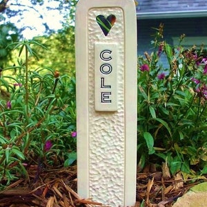 Lápide memorial para lápide de túmulos de animais de estimação / lápide de sepultamento de cerâmica feita à mão personalizada para todos os animais de estimação / todas as cores de creme e letras à sua escolha
