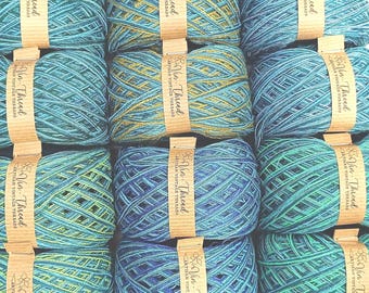 Kit de fios reciclados nas cores verde, azul-petróleo e turquesa da VinThreadAndMore