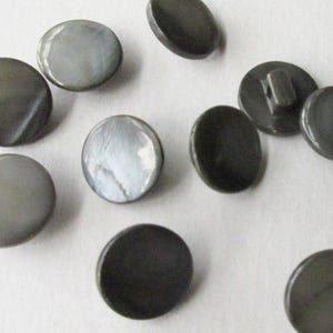 Set Of 20 Buttons Gray Mother Of Pearl Shell Buttons Nacre 7/16" Button S-9