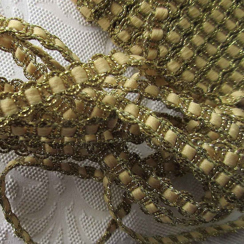 4 Yards Vintage Delicate Narrow Metallic Trim In Gold And Buttercream Old Store Stock VT16 image 1