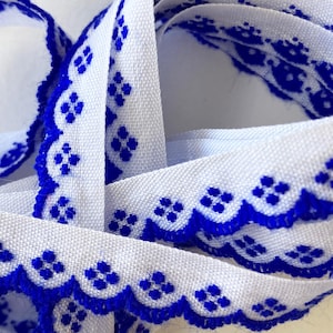 Italy 4 Yards Vintage Embroidered Folkloric 1/2&quot; Narrow Sewing Trim Scallop Ribbon Blue White FL08
