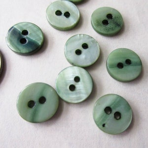 10 Vintage Green Shell Buttons Mother Of Pearl Nacre Button 3/8" #A