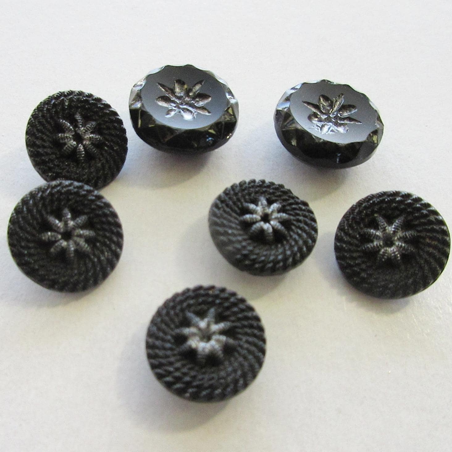 Buttonアソート 7 Vintage Glass Buttons Victorian 2 Assorted Sets Black French Jet