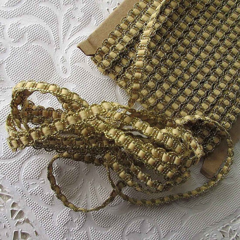 4 Yards Vintage Delicate Narrow Metallic Trim In Gold And Buttercream Old Store Stock VT16 image 2