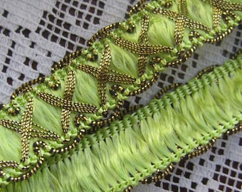 4 Yards Fancy Metallic And Fabric Sewing Trim In Citron Green