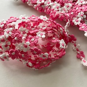 4 Yards Vintage Sweet Little Flower Trim Ribbon Braid Pink And White Old Store Stock Q-4