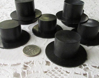 8 Black Largest Miniature Plastic 