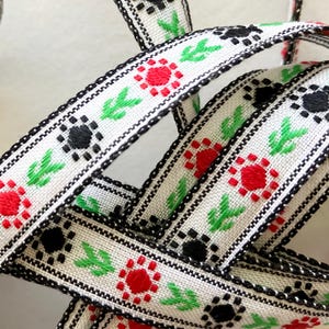 5 Yards Vintage Japan Floral Trim Ribbon  Narrow 7/16&quot; Cotton Poly Jacquard Ribbon White Green Red Black VT173