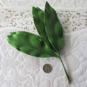 12 Vintage Germany Millinery Fabric Bright Green Ombre Leaves 1950s VAT112