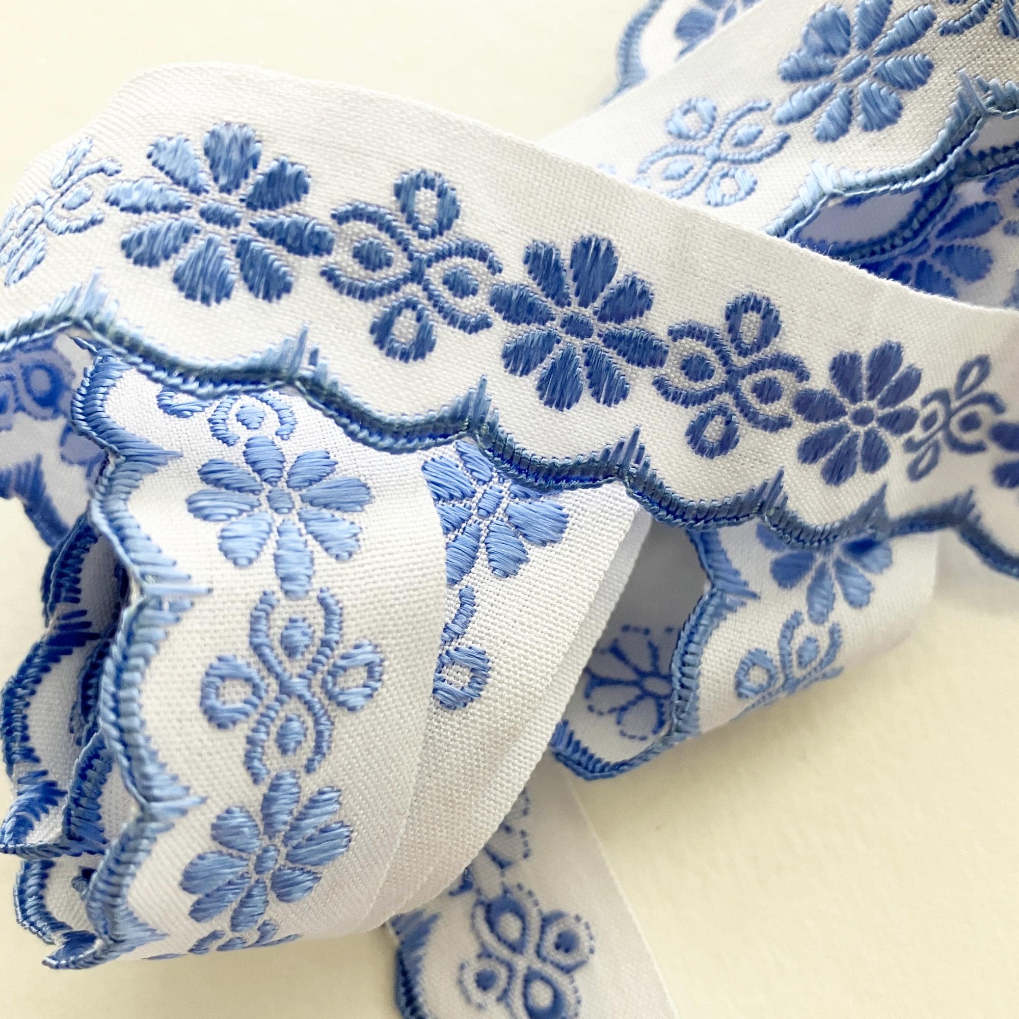 4 Yards Czech Woven Traditional Folkloric Trim Jacquard Ribbon