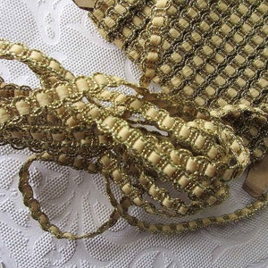 4 Yards Vintage Delicate Narrow Metallic Trim In Gold And Buttercream Old Store Stock VT16 image 3