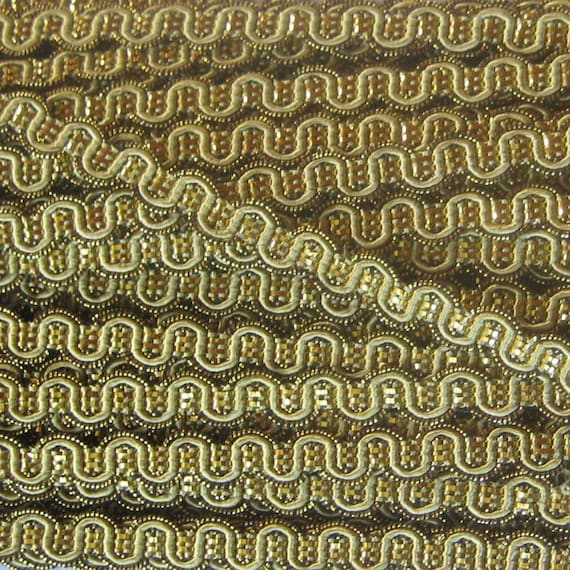 4 Yards Fancy Metallic And Fabric Sewing Trim In Pale Gold And Gold