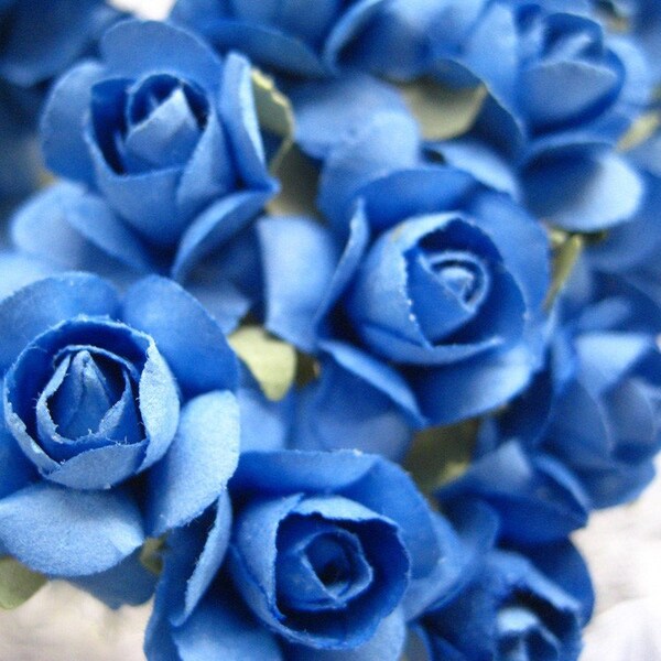 Paper Flowers 48 Small Millinery Roses In Cornflower Blue ~ 4 Bundles