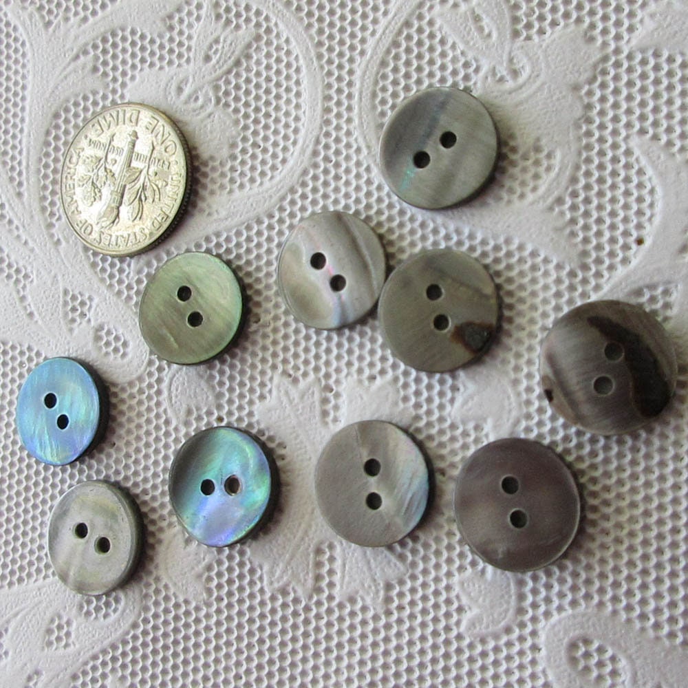 10 Buttons Mother of Pearl Dark Shell Buttons 1/2 Button SWD-5