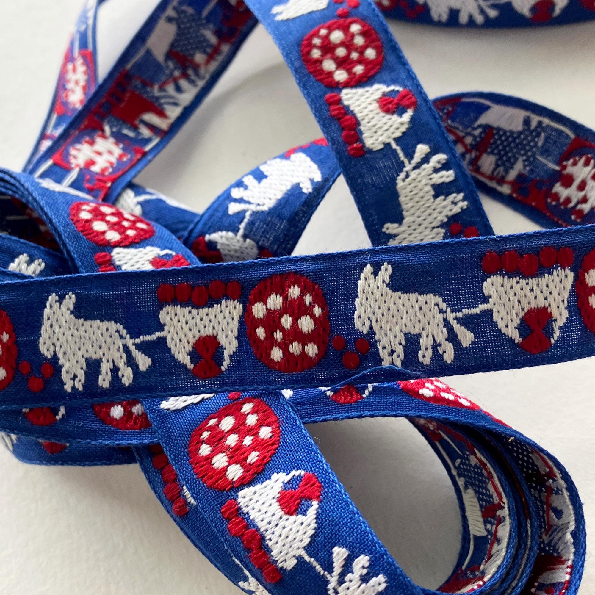 4 Yards Vintage Horse Pony Cart Trim 3/4" Wide Jacquard Ribbon White Red Blue VT65BL