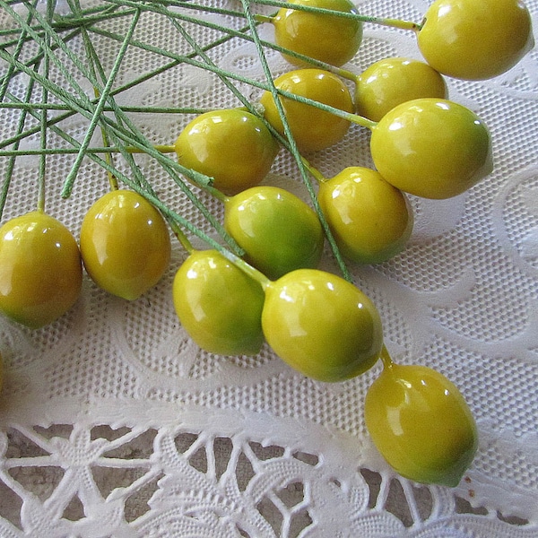 From East Germany 24 Vintage Millinery Fruit Glossy Lemons Old Store Stock VAT503