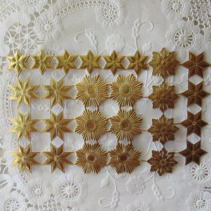 Germany 26 Antique Gold Die Cut Paper Foil Christmas Dresden Stars  DFW749AG