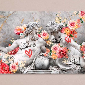 Arte clásico caprichoso: estatuas estilo grafiti con detalles florales: decoración de pared única que combina historia y modernidad