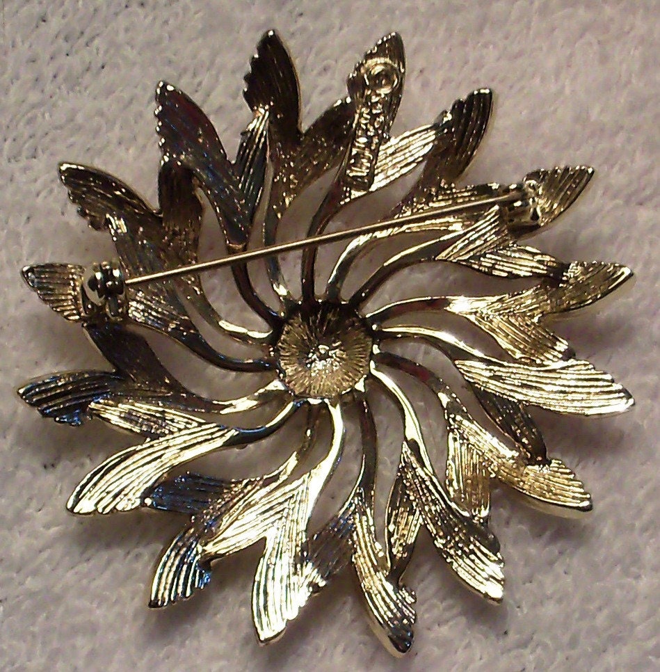 Vintage Sarah Coventry sunflower Pin FREE - Etsy