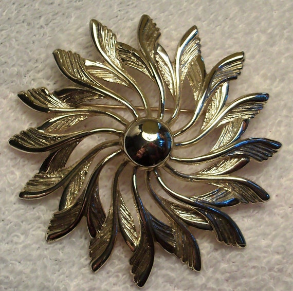 Vintage Sarah Coventry "Sunflower" Pin (FREE SHIP… - image 1