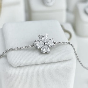 Clover Bracelet 925 Silver 4-Leaf Cloverleaf Bracelet Elegant Women’s Jewelry Silver Jewelry Clover Pendant Silver Bracelet Women’s Jewelry